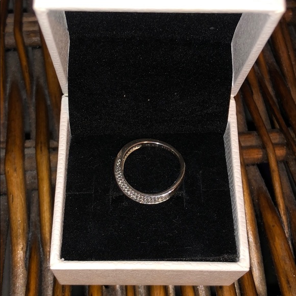 PANDORA Elegant Waves CZ ring 💍 - Picture 4 of 6